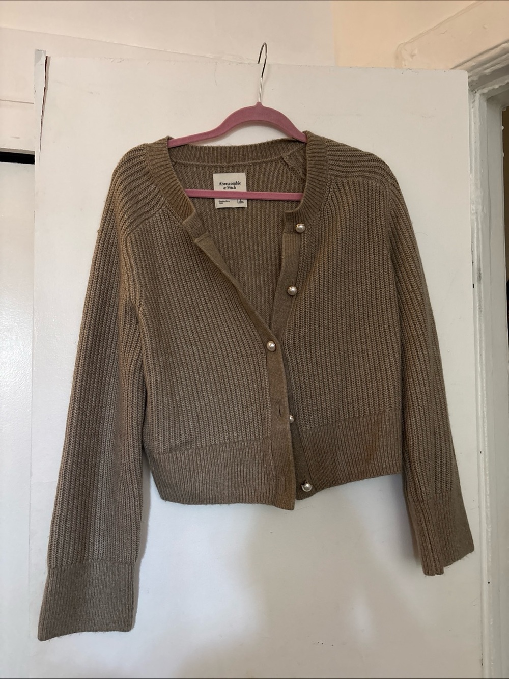Abercrombie & Fitch Chunky Knit Cardigan Sweater Pearl Button Cropped